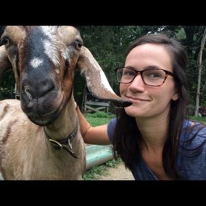 Meet your Posher, Iris